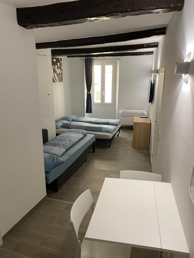 Renovated In The Heart Of The Old Town Apartamento